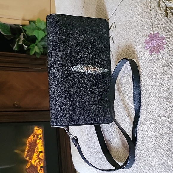 Handbag/Clutch - Picture 1 of 3